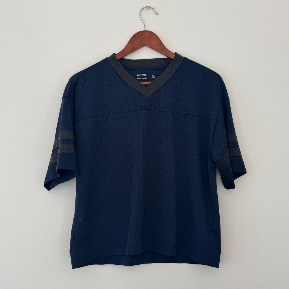 Hollister Navy Blue Sporty Jersey Baggy Crop Fit Shirt men’s  size XS